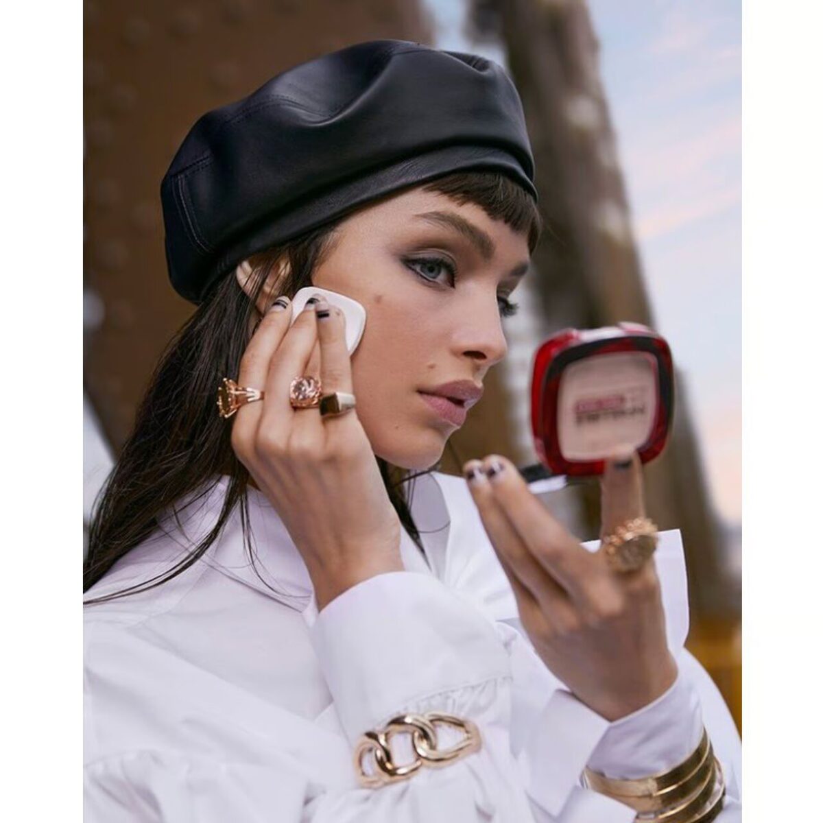 l-oreal-paris-infallible-24h-2-in-1-powder-foundation_2_converted L'Oréal Paris Infallible 24h 2-In-1 Powder Foundation 040 Cashmere – Image 2